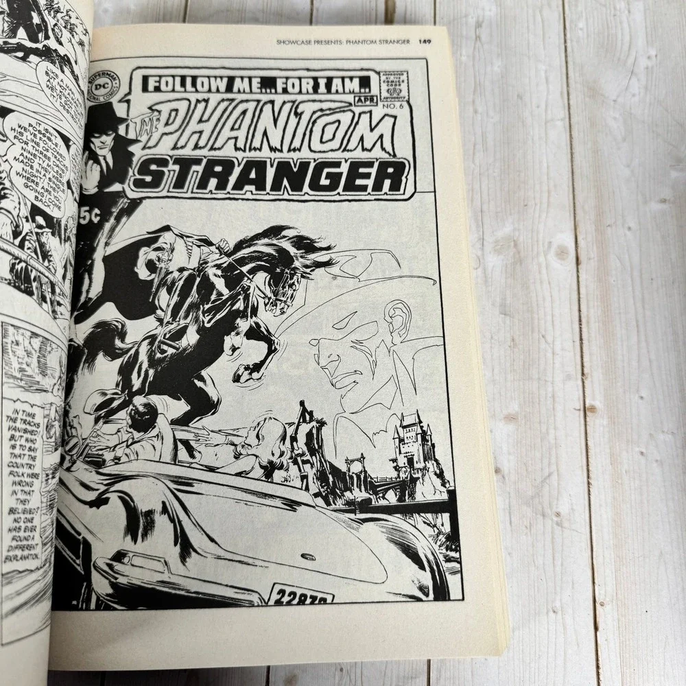 Showcase Presents The Phantom‎ Stranger Vol 1 DC Comics TPB 2006